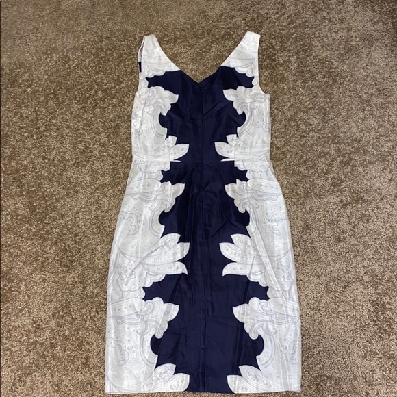 Banana Republic Shift Dress - Picture 6 of 7